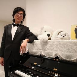 Junyi Zhong
